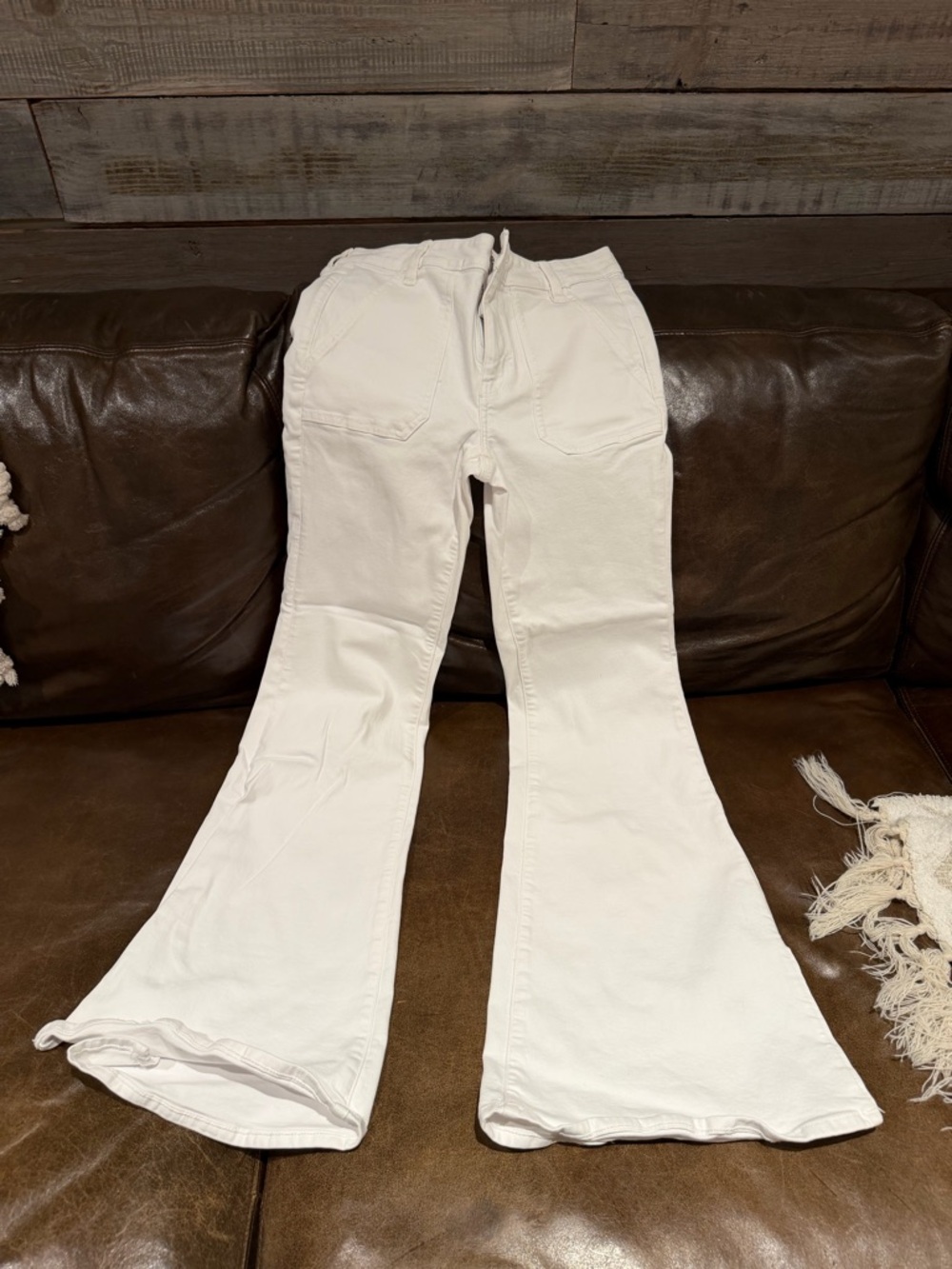 American Eagle Outfitters White Jeans